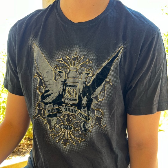 NEW DKNY JEANS MEN CITY RUSH GOLD THREAD T SHIRT STATUE ANGEL WINGS METALLIC GUY - Picture 16 of 16